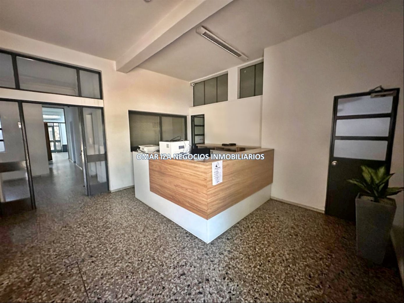 Venta y alquiler local industrial Sayago, galpon para depósito con oficinas y servicios completos · Foto 5