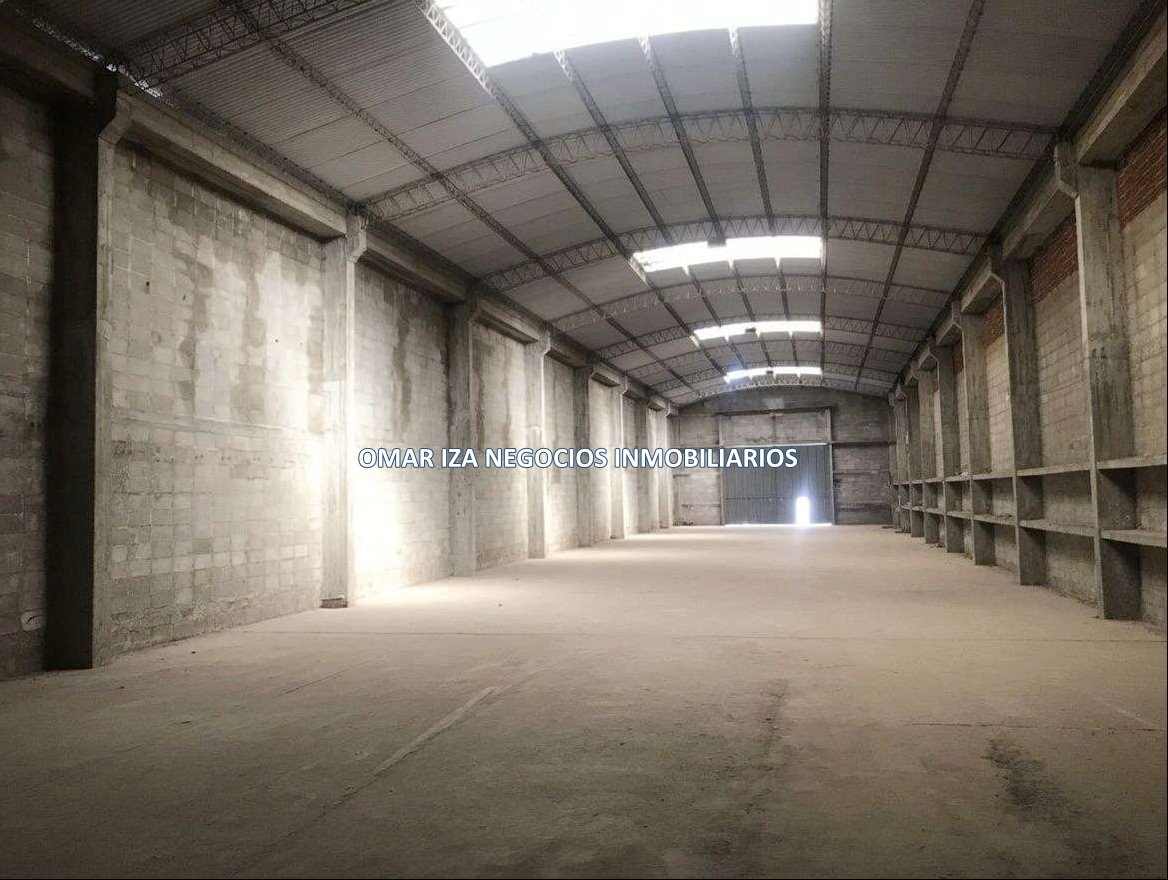 Alquiler local depósito galpón industrial o logístico sobre Gallinal, Malvin Norte