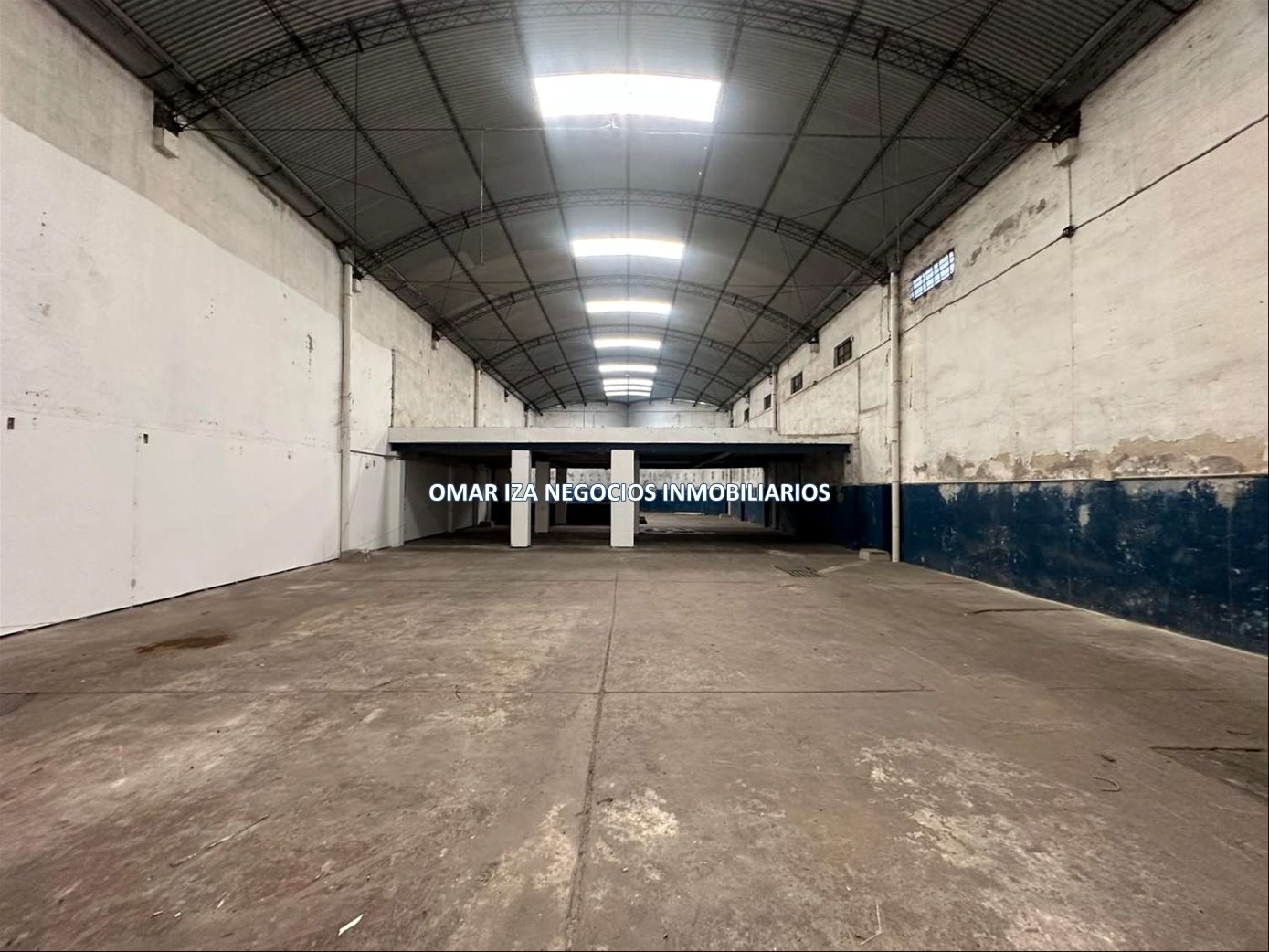 Alquiler local comercial, galpon deposito prox Palacio Legislativo. Barrio mayorista