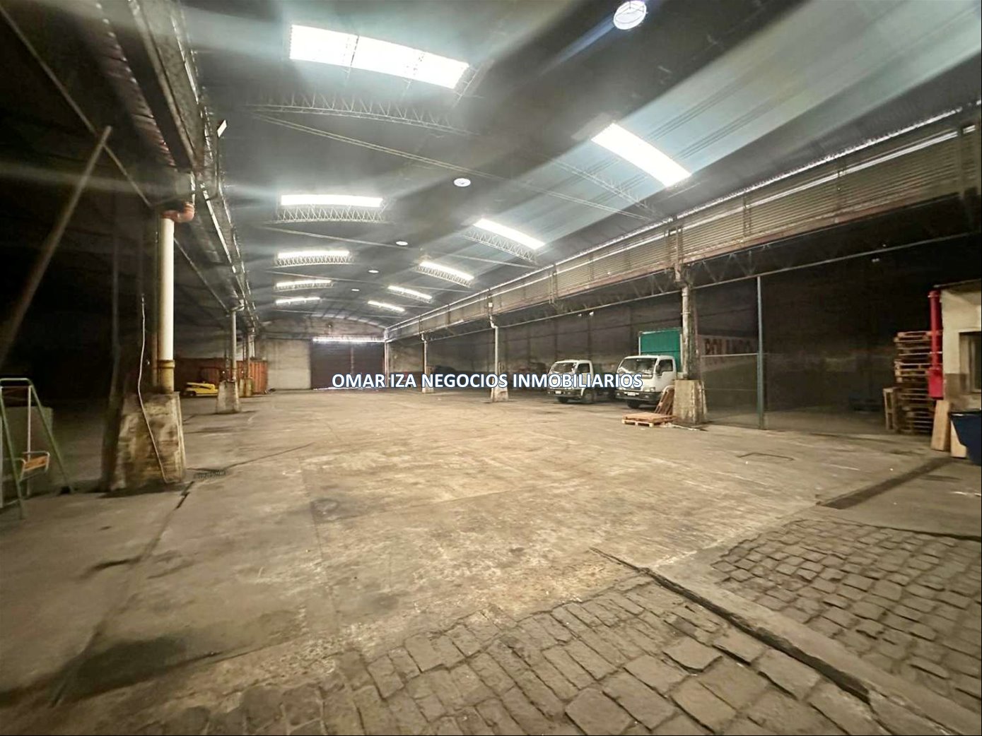 Venta y alquiler galpón local industrial o comercial, depósito en Aguada - Reducto. · Foto 6