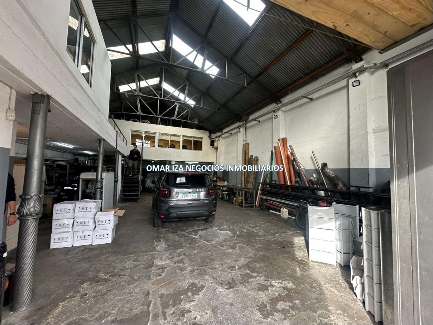 ALQUILER LOCAL COMERCIAL EN MALVIN NORTE, PROX AV ITALIA, GALPON, DEPOSITO, ENTRADA VEHICULAR, EXPLANADA