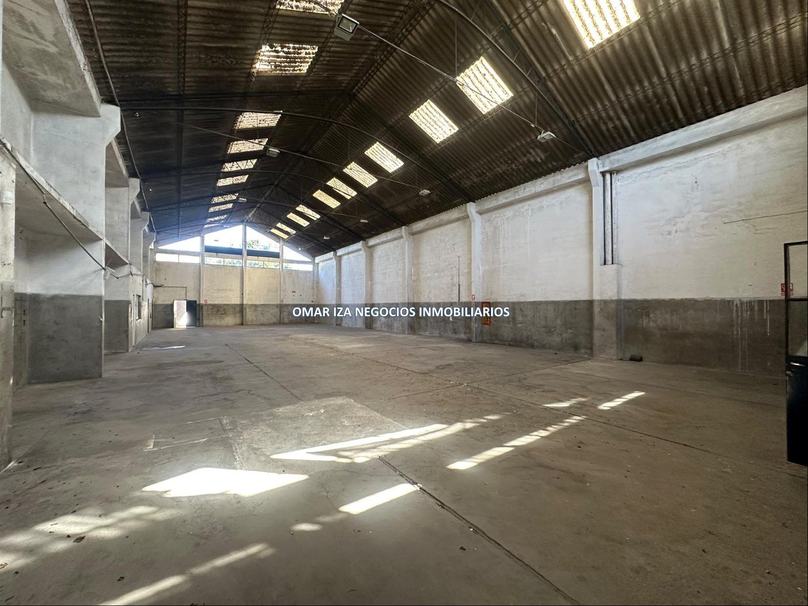 Alquiler local industrial galpon deposito Mercado Modelo comercial · Foto 4