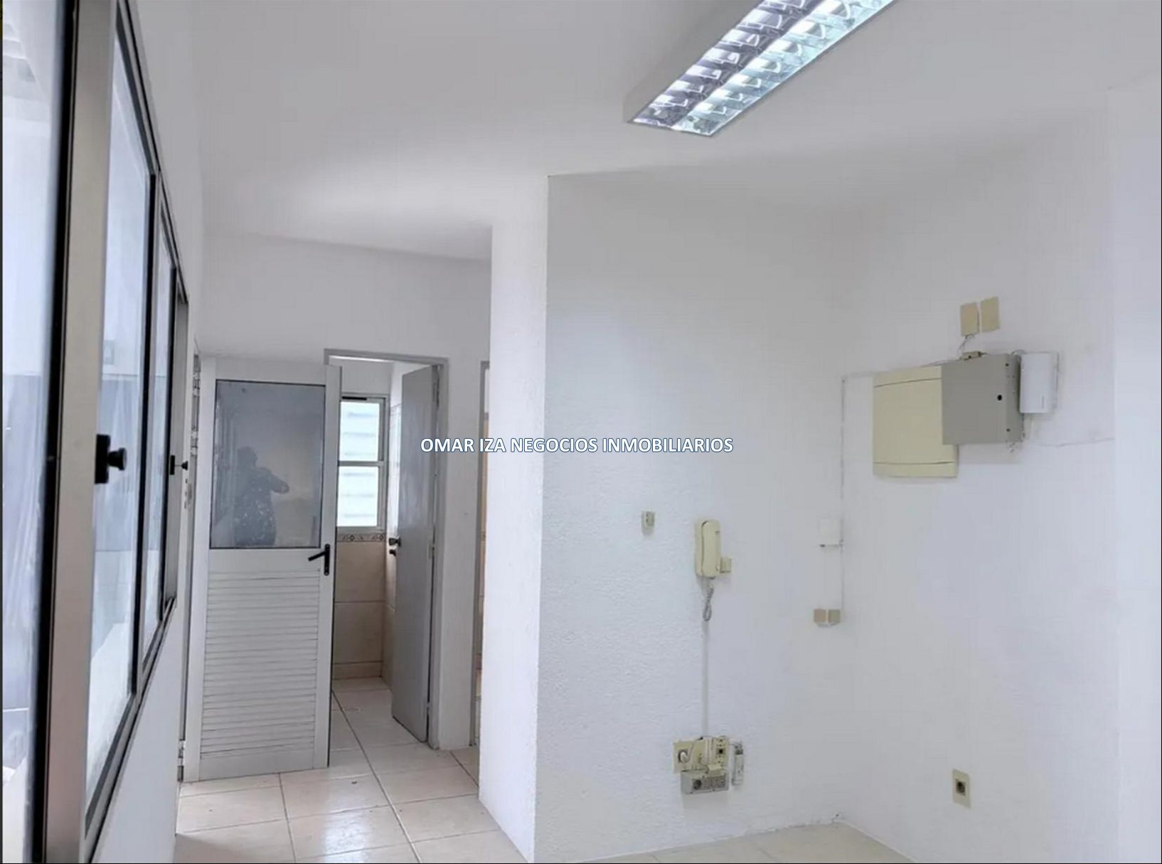 ALQUILER LOCAL COMERCIAL PROX ATAHUALPA, ENTRADA VEHICULAR, GALPON, DEPOSITO, 2 BAÑOS · Foto 6