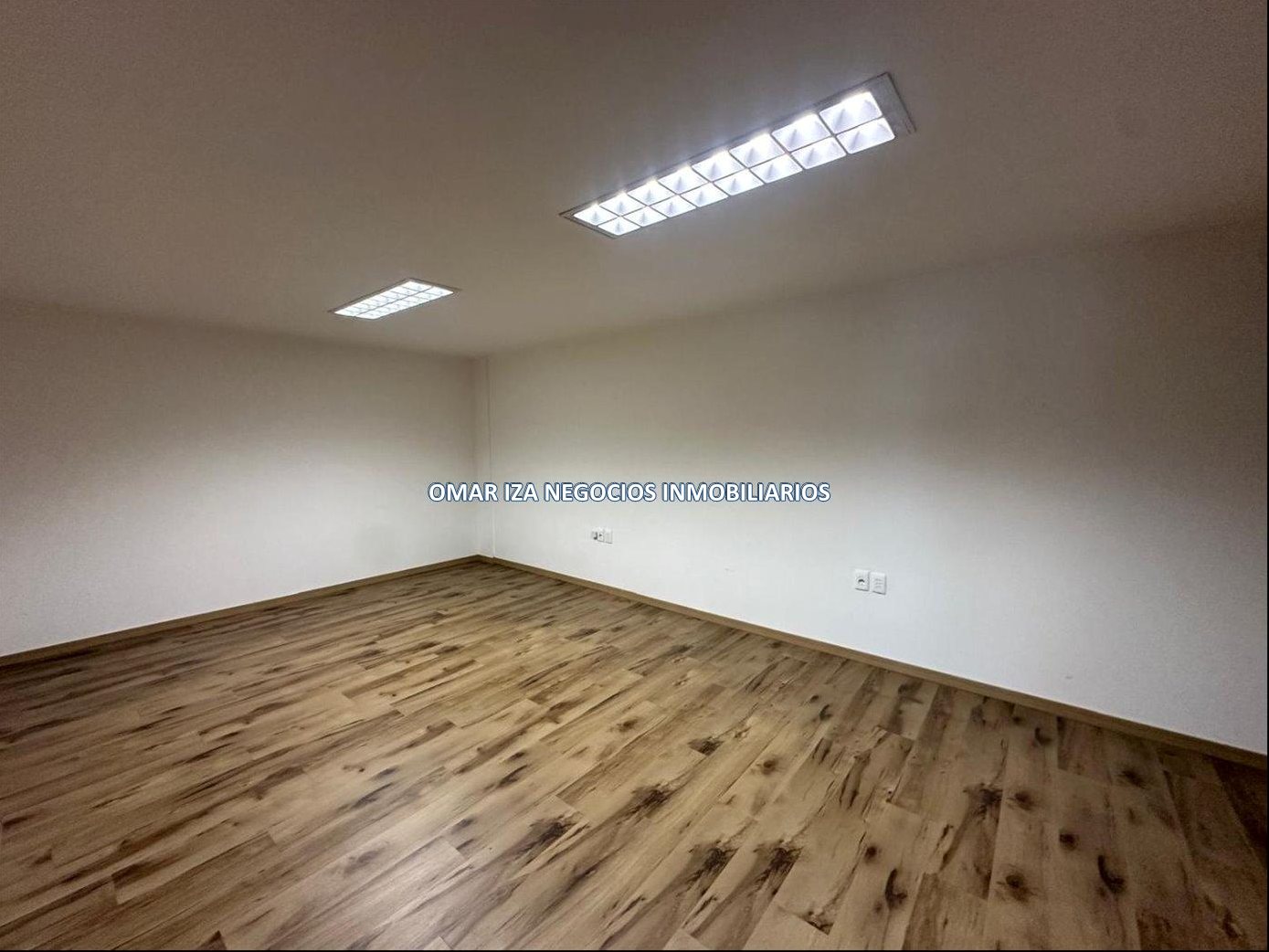 Alquiler y venta local industrial Sayago, galpón, depósito con oficinas y acceso de camiones · Foto 6