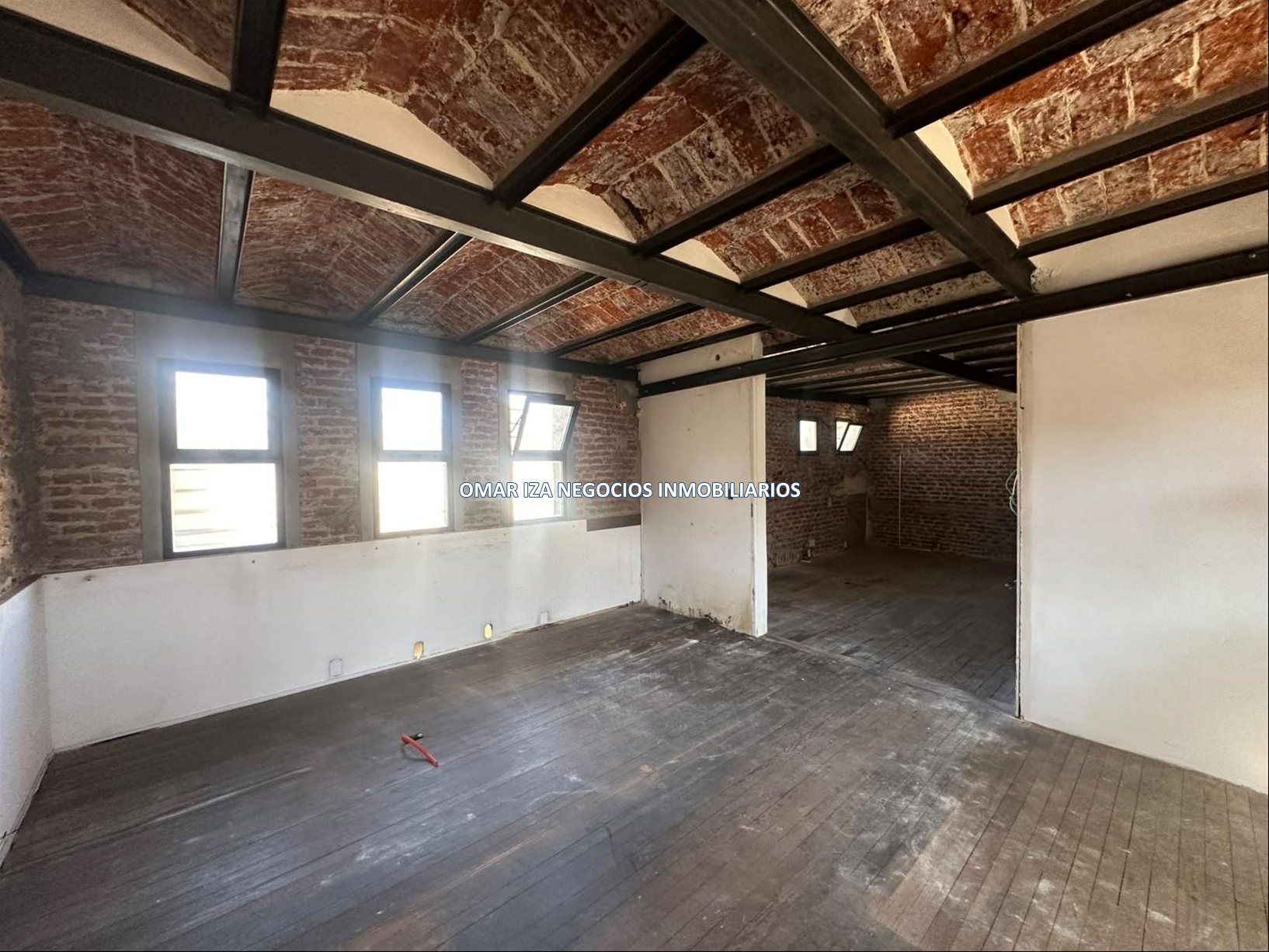ALQUILER LOCAL COMERCIAL EN GOES, GALPON, DEPOSITO, ENTRADA VEHICULAR, ENTREPISO · Foto 8