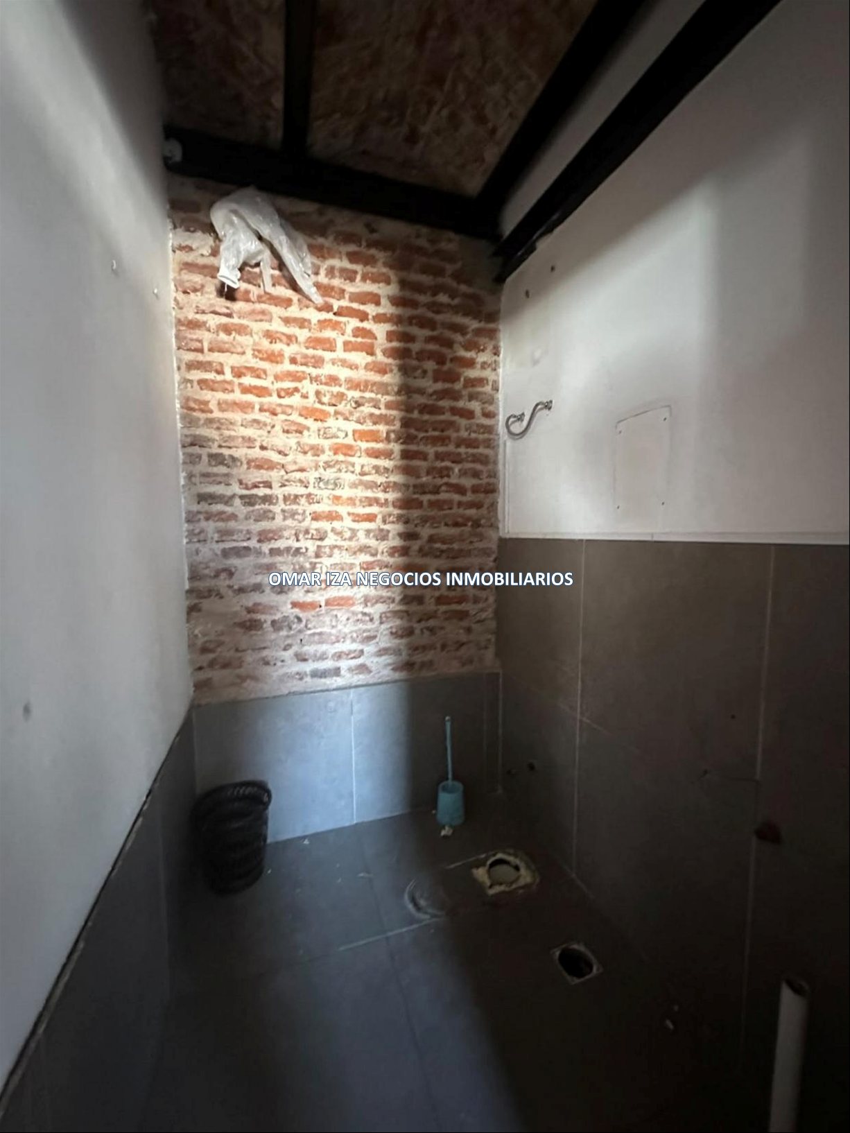 ALQUILER LOCAL COMERCIAL EN GOES, GALPON, DEPOSITO, ENTRADA VEHICULAR, ENTREPISO · Foto 9