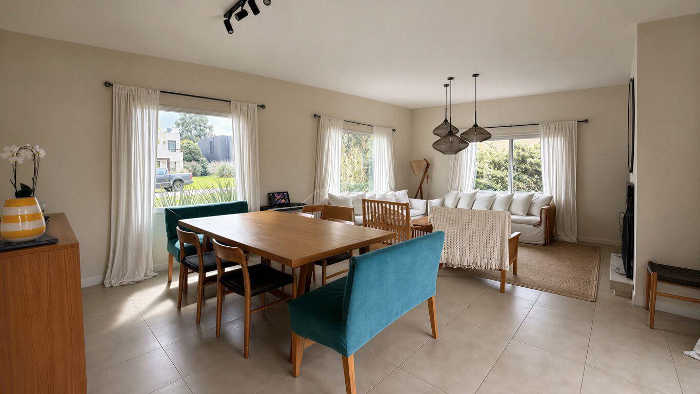 Casa en venta o alquiler Altos de la Tahona 3 dormitorios + servicio · Foto 2