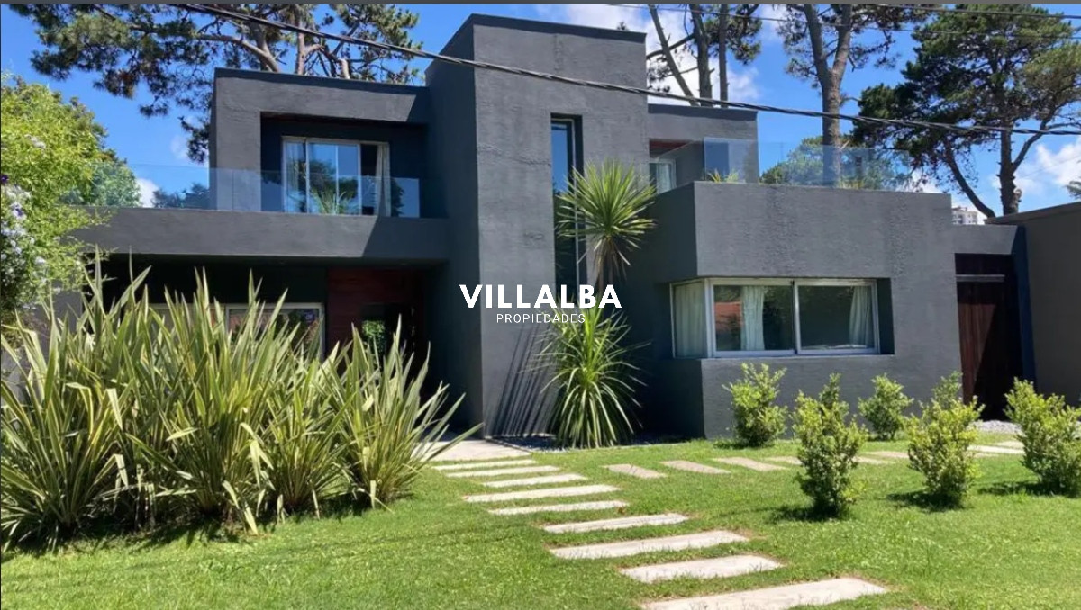 Oportunidad en venta - Playa mansa! 3 dormitorios