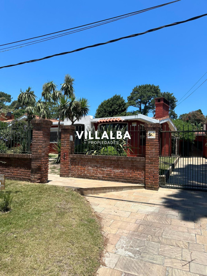 Casa en venta en Cantegril