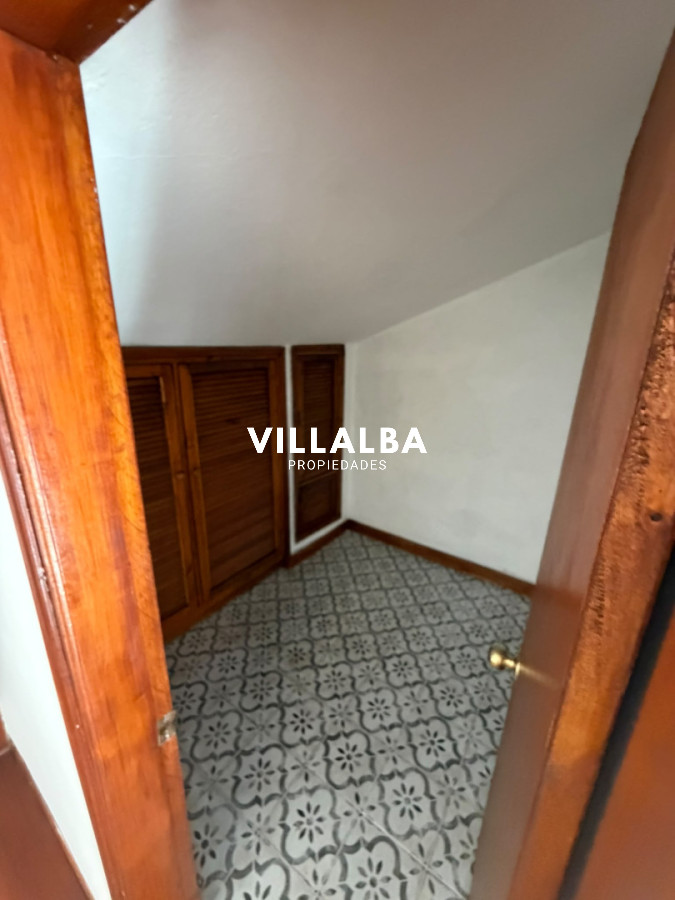 Amplio apartamento de 1 dormitorio y medio alquiler anual. · Foto 6