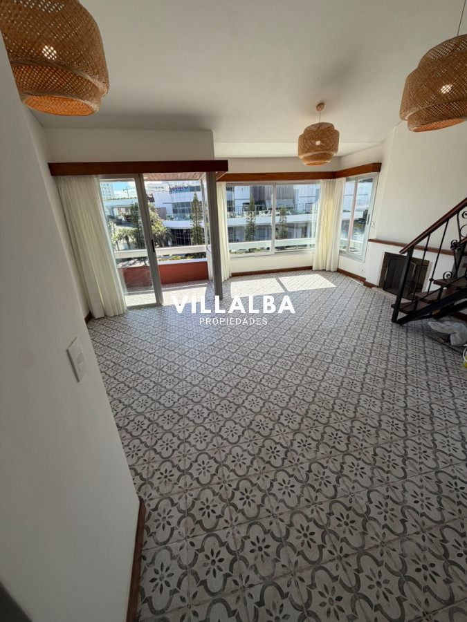 Amplio apartamento de 1 dormitorio y medio alquiler anual. · Foto 5
