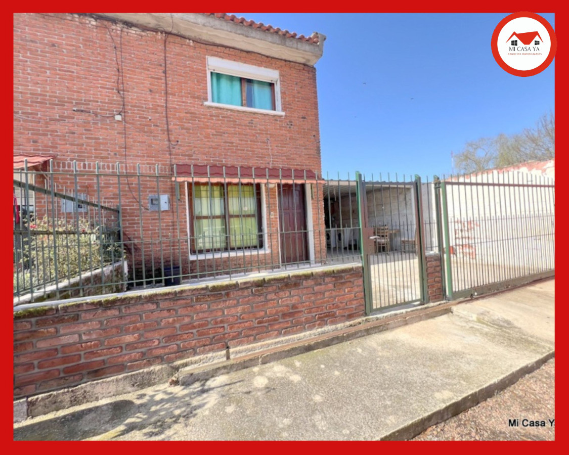Venta casa + monoambiente duplex cooperativa Nuevo Pariz 2 dormitorios patio cochera 2 autos
