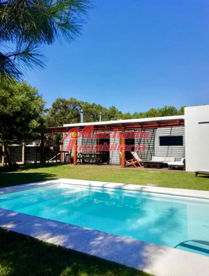 Casa en venta en Punta Ballena