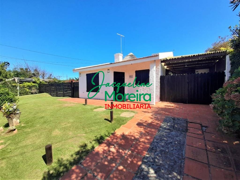 **C101307** EL MIRADOR - Confortable casa con piscina metros de la playa. ALQUILER ANUAL