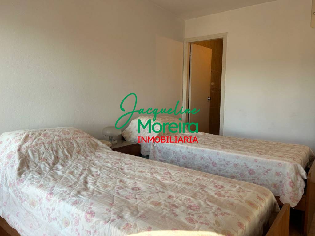 Apartamento Bahiamar, ALQUILER ANUAL con vista al mar frente a la playa CENTRO PIRIAPOLIS - El apto. cuenta con gastos comunes. · Foto 7