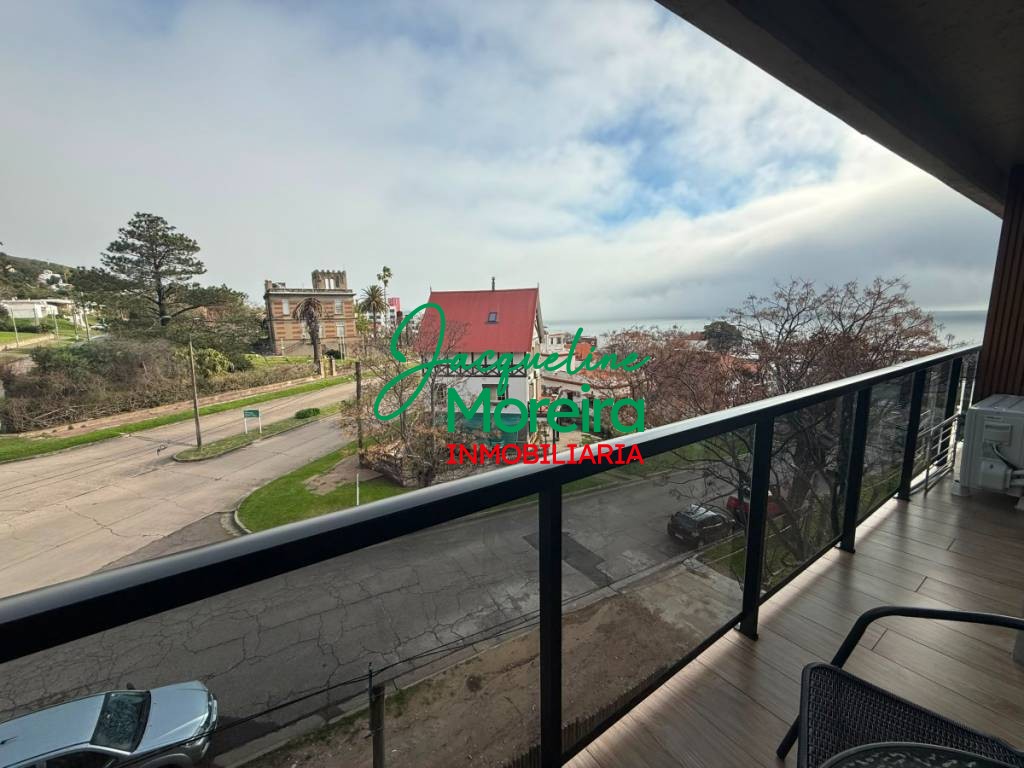 APARTAMENTO 202  ALQUILER ANUAL 1 DORMITORIO con vista playa PIRIAPOLIS