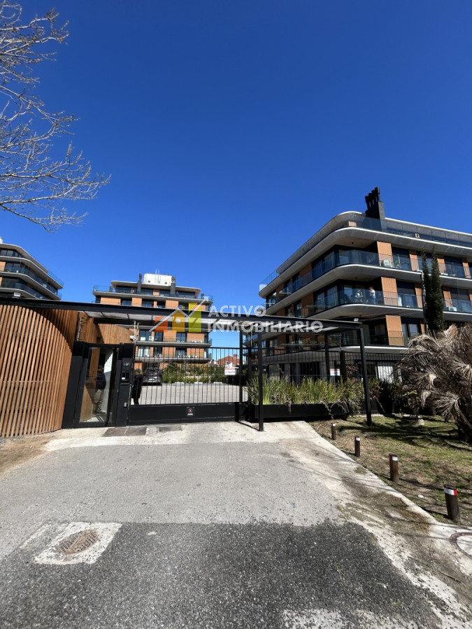 Alquiler apartamento 1 dormitorio con parrillero y cochera-Costanera Village