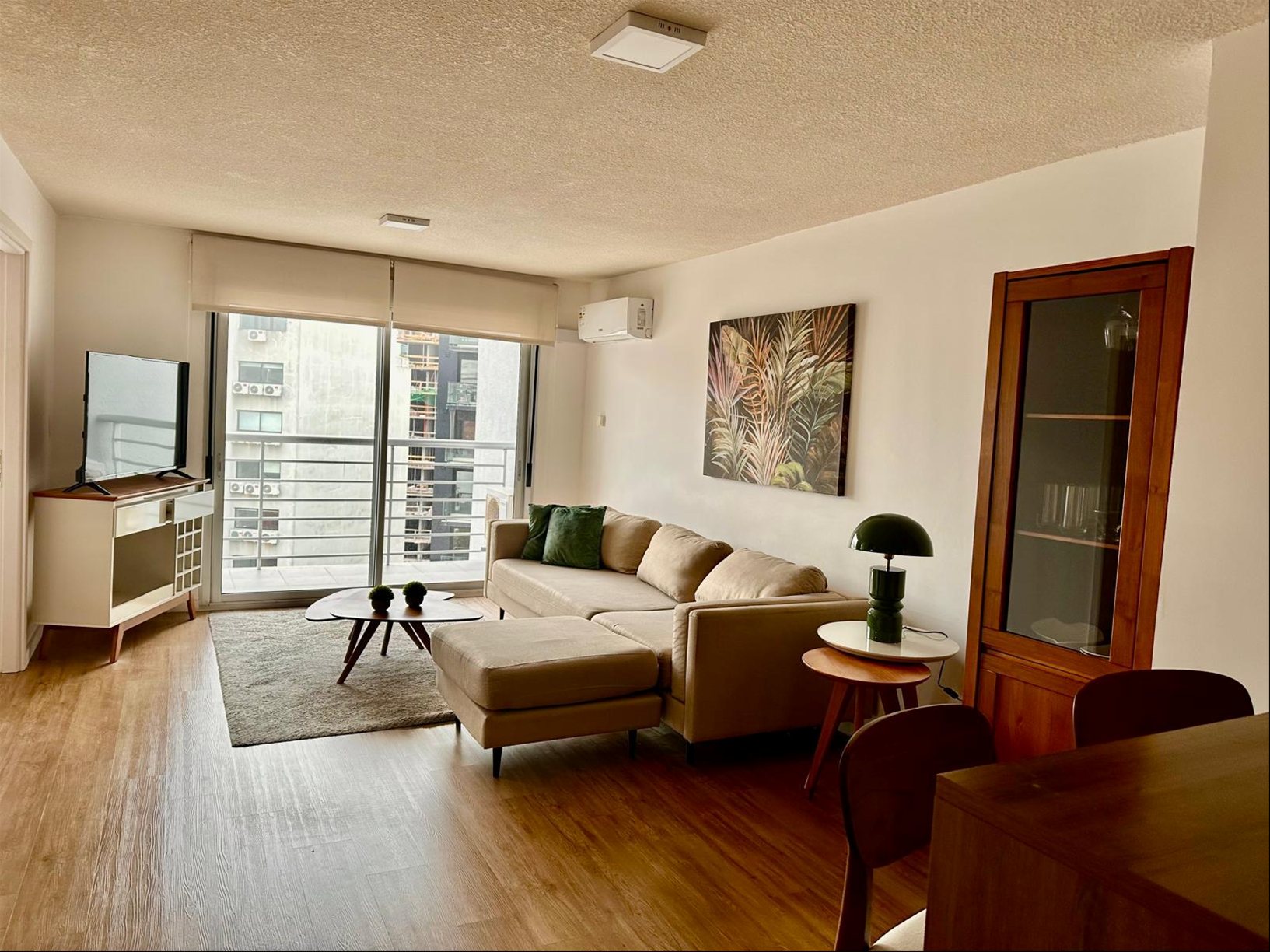Alquiler Apartamento 1 Dormitorio Amueblado en Pocitos · Photo 2