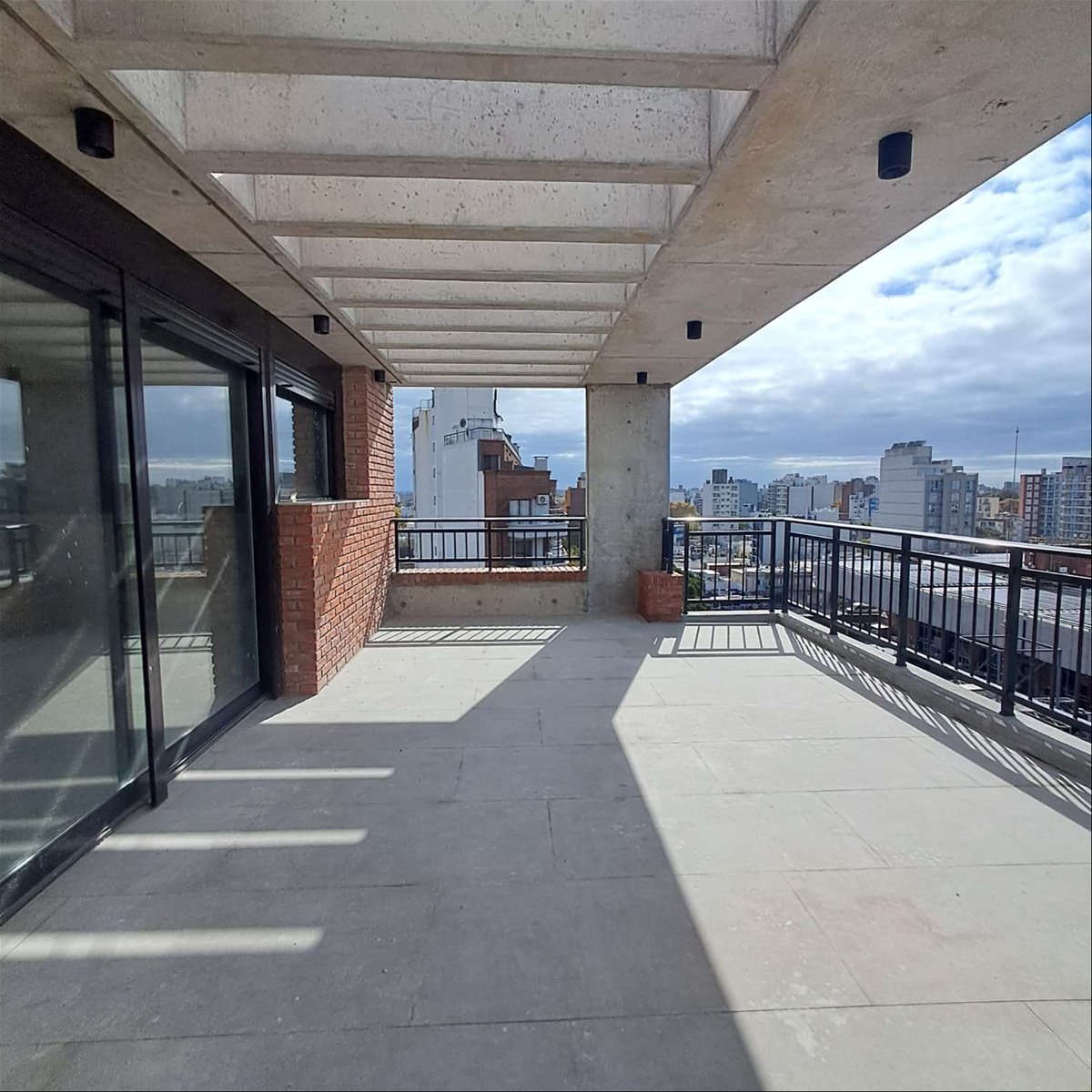 Venta Apartamento de 1 dormitorio con gran terraza en Tres Cruces