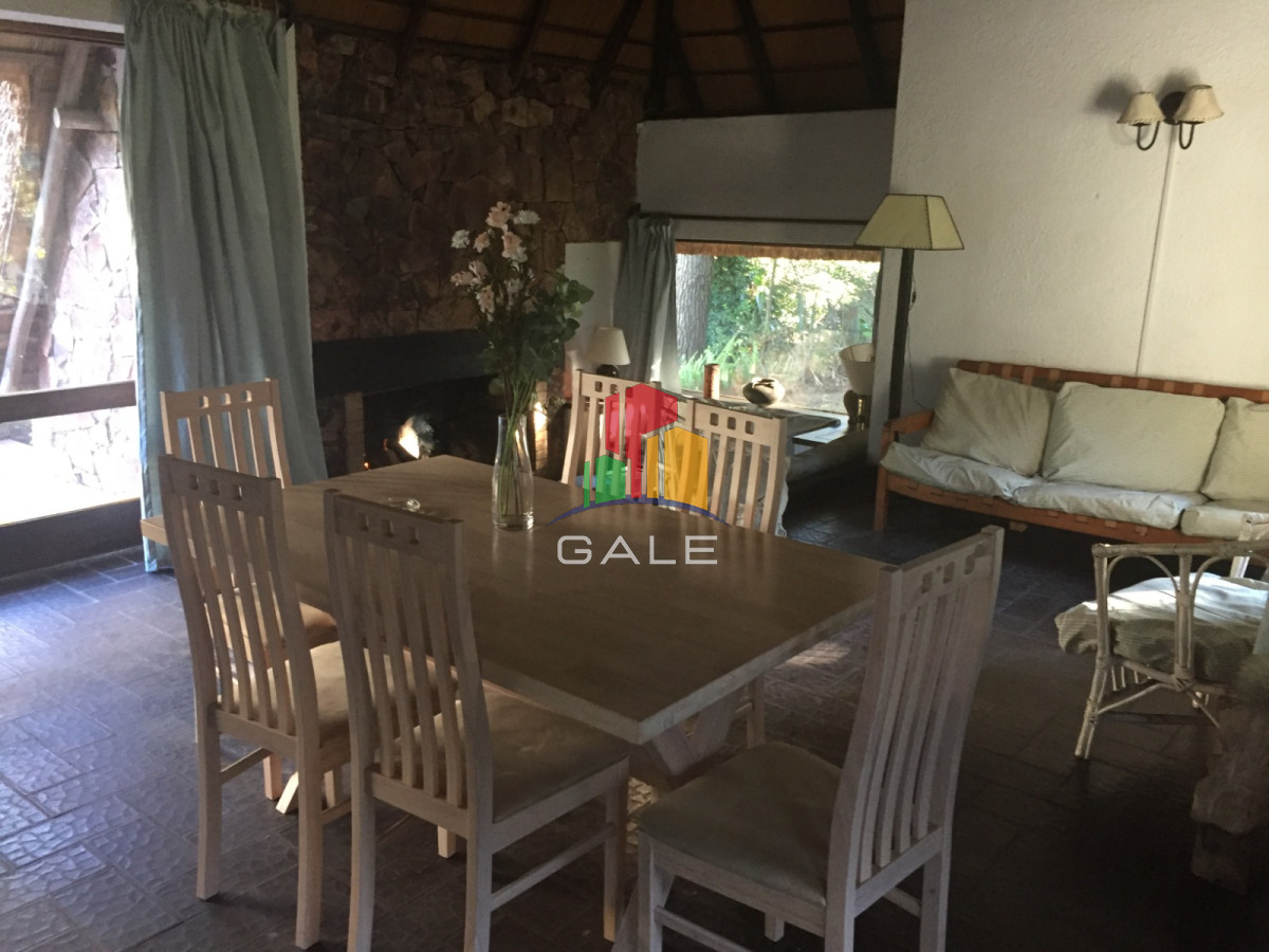 Casa en venta en Cantegril