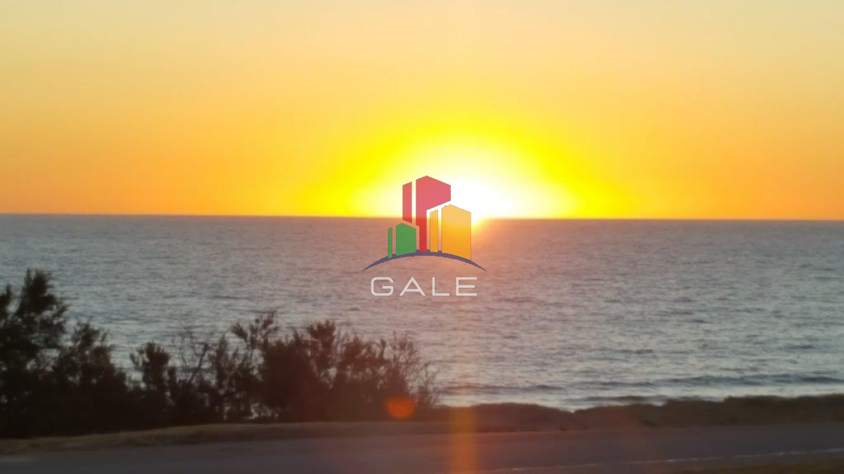 Apartamento alquiler anual frente al mar · Foto 11