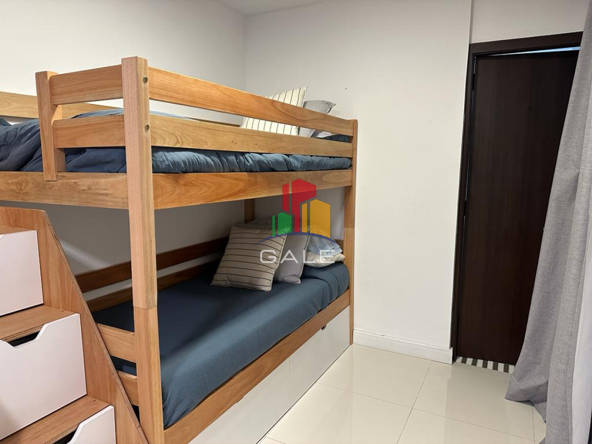 Apartamento alquiler anual frente al mar · Foto 7