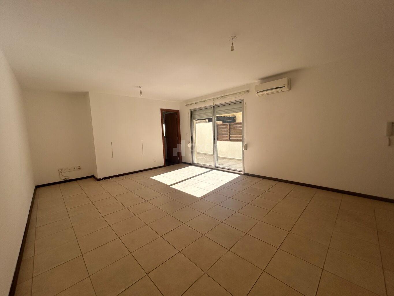 ALQUILER APARTAMENTO 1 DORMITORIO POCITOS CON PATIO Y GARAJE · Foto 3