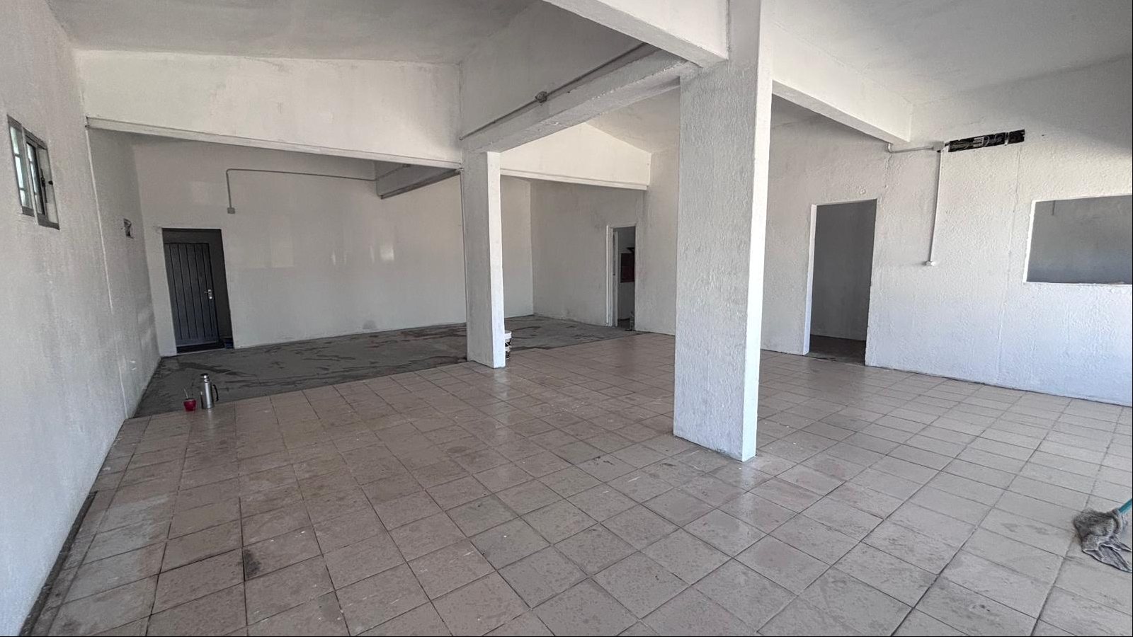 SE ALQUILA LOCAL COMERCIAL SOBRE CAMINO CARRASCO · Foto 7
