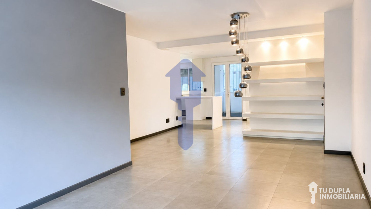 Venta apartamento 3 dormitorios 2 baños y box en tres cruces
