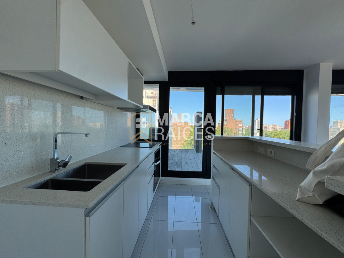 Alquiler Apartamento Penthouse 2 Dormitorios Centro ALMA SUR Montevideo · Foto 5