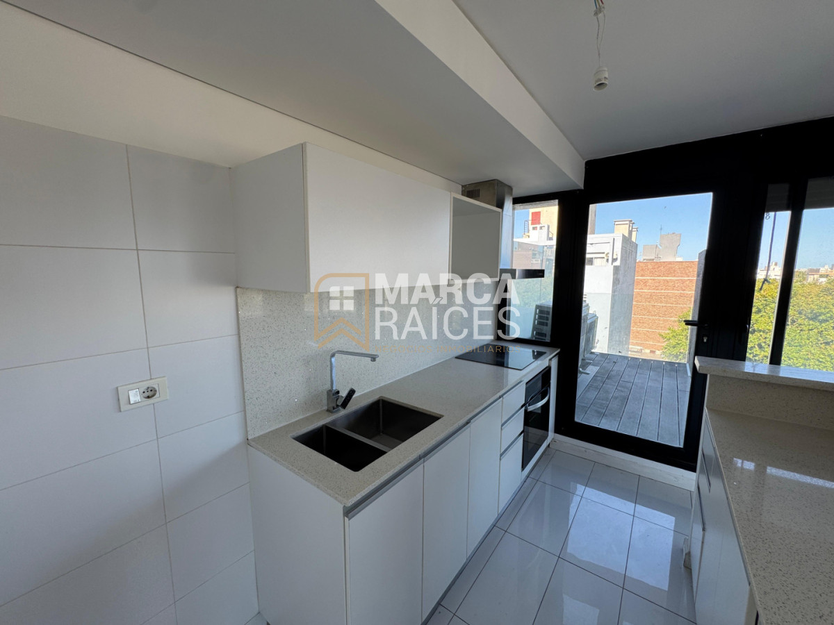 Alquiler Apartamento Penthouse 2 Dormitorios Centro ALMA SUR Montevideo · Foto 6