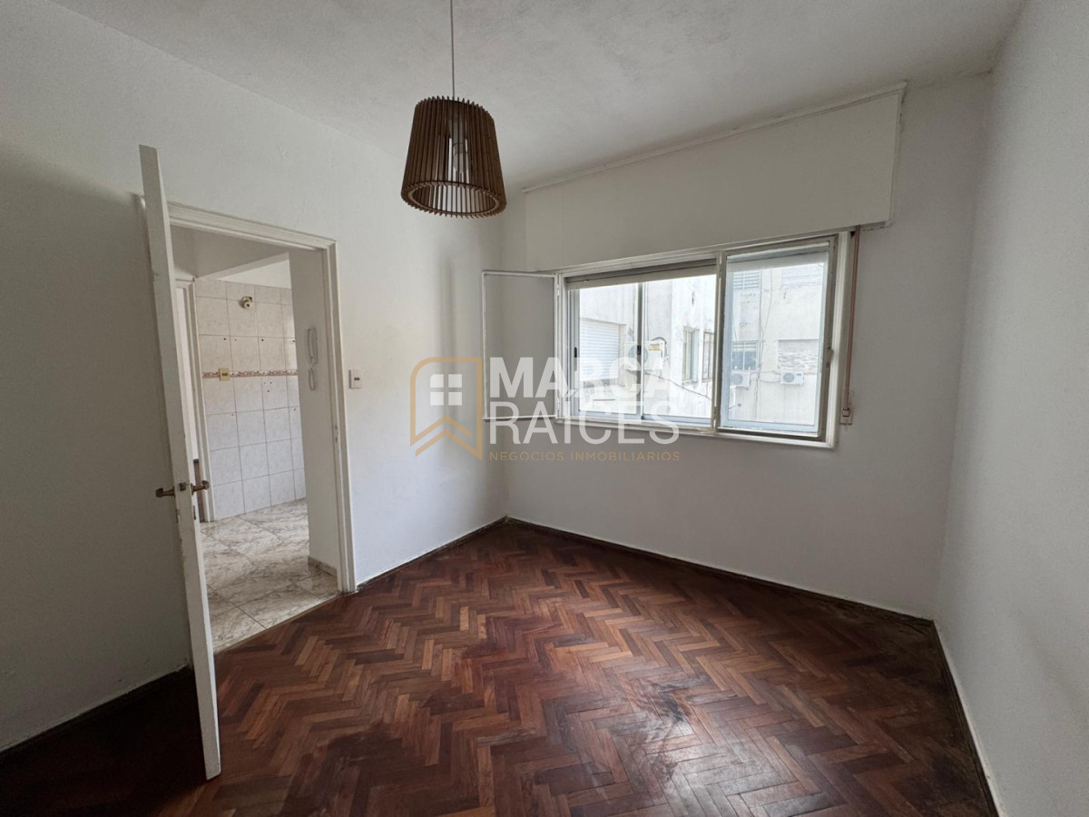 DAlquiler Apartamento 1 Dormitorio Segundo Piso por Escalera Pocitos Montevideo - Detalle
