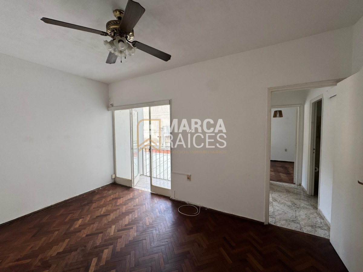 DAlquiler Apartamento 1 Dormitorio Segundo Piso por Escalera Pocitos Montevideo - Vista