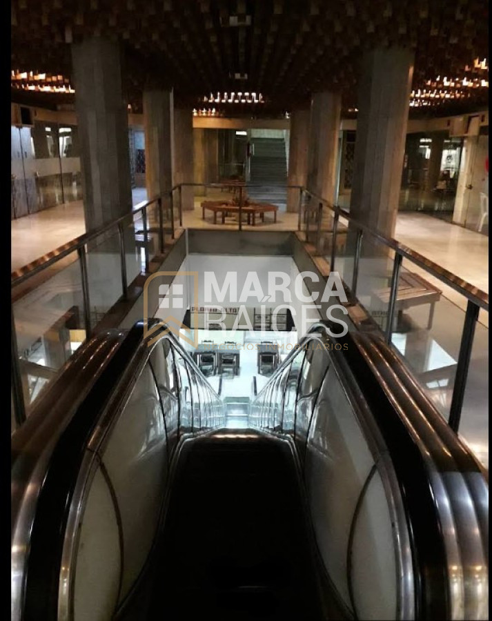 Alquiler Local Comercial. Centro, Montevideo · Foto 8