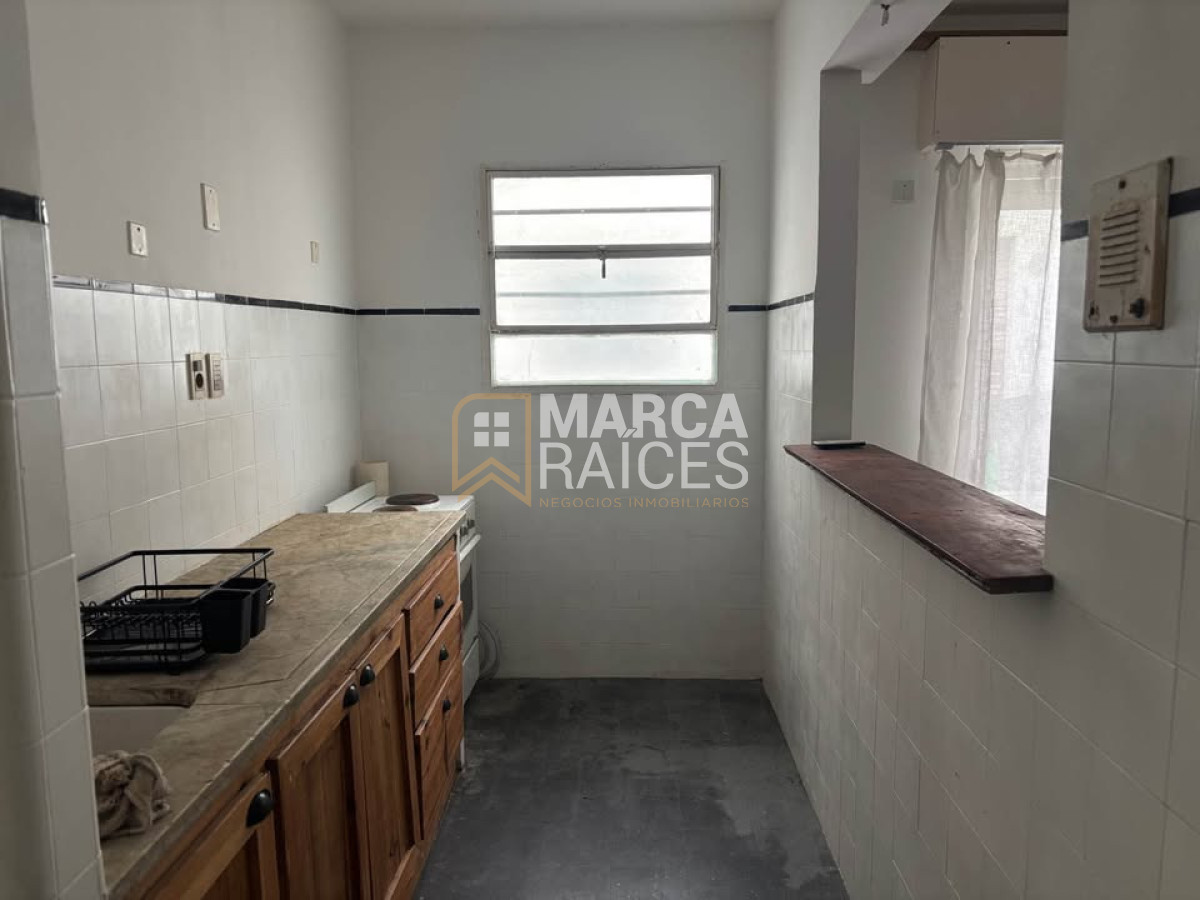 Alquiler Apartamento 1 Dormitorio Luminoso Ciudad Vieja Montevideo · Foto 2