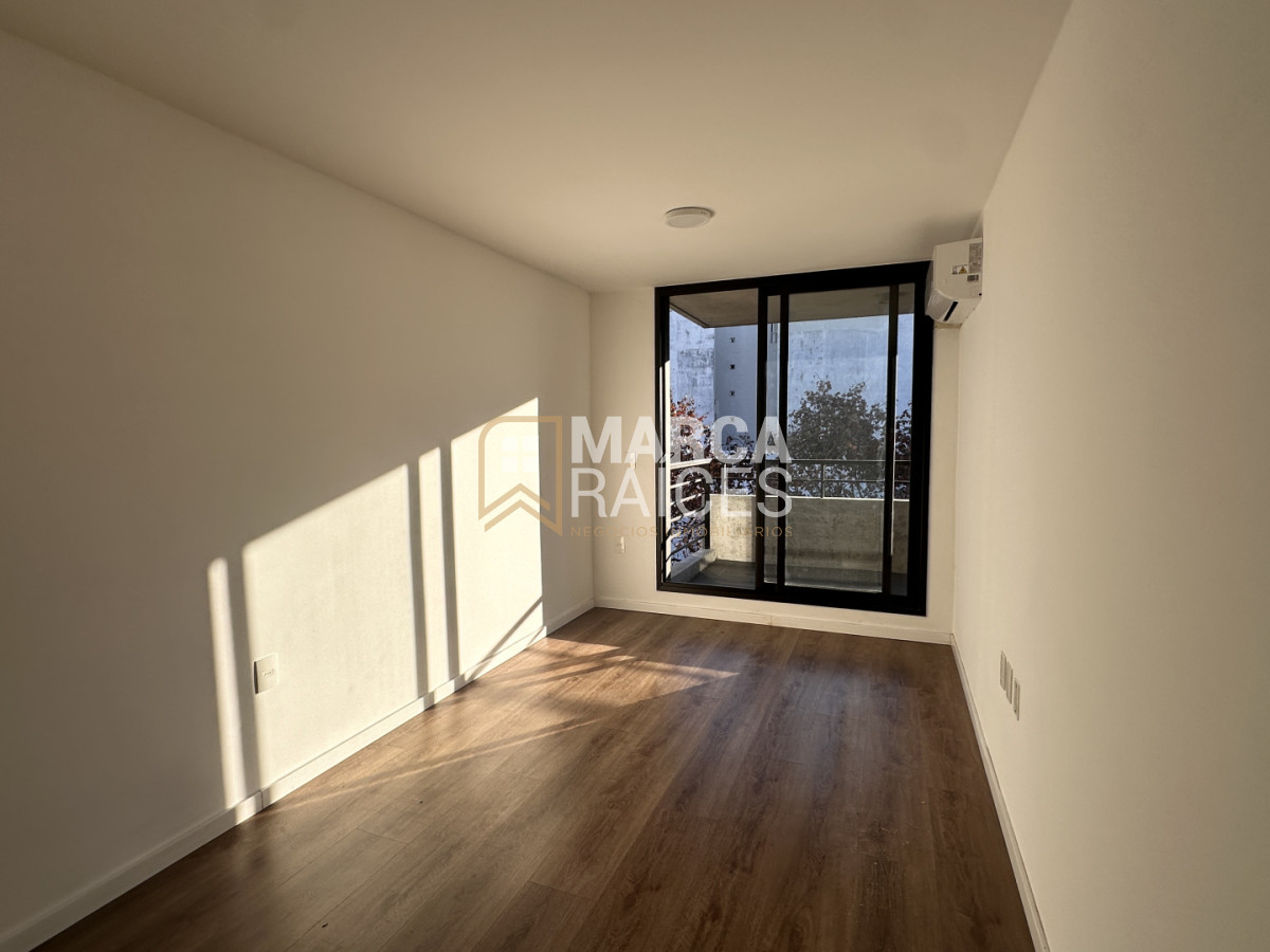 Alquiler Apartamento 1 Dormitorio y medio Centro Montevideo