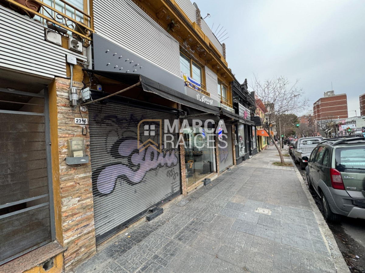 Alquiler Local Comercial a la Calle Frente a Tres Cruces Montevideo