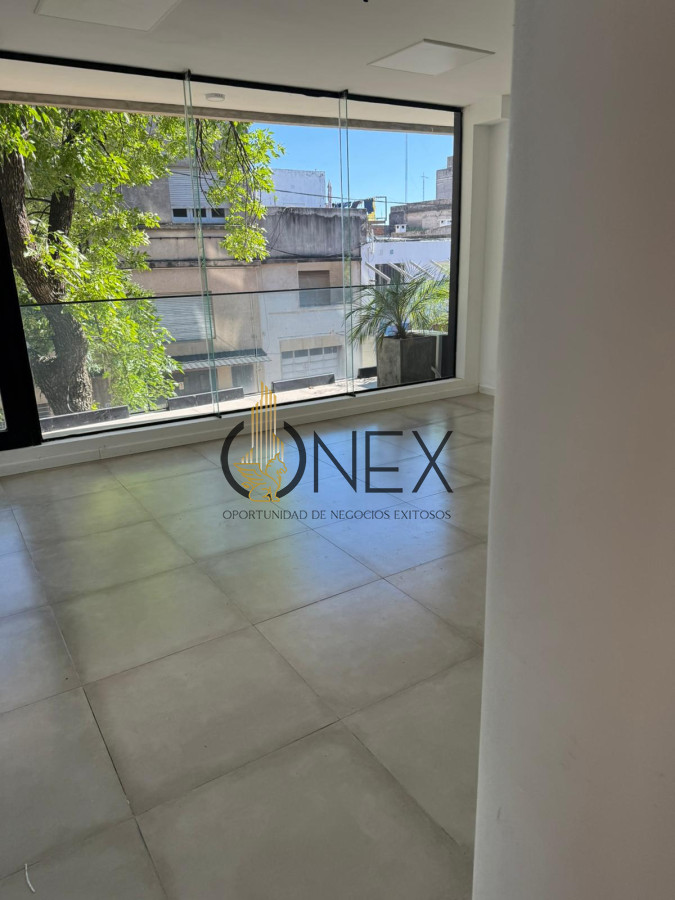 SE ALQUILA OFICINA EN TORRE DE LA DEFENSA PAYSANDU · Foto 4