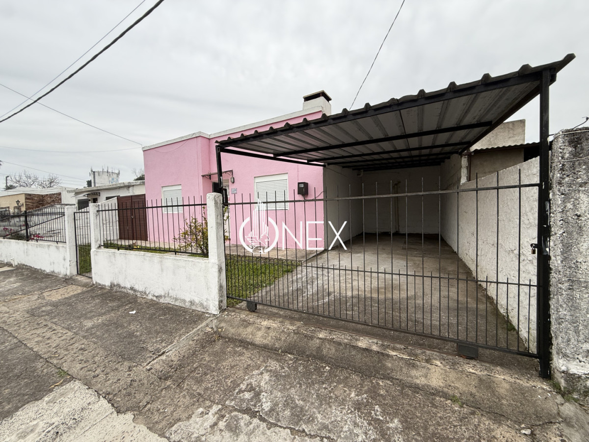 Se alquila casa 2 dormitorios en Tacuarembó