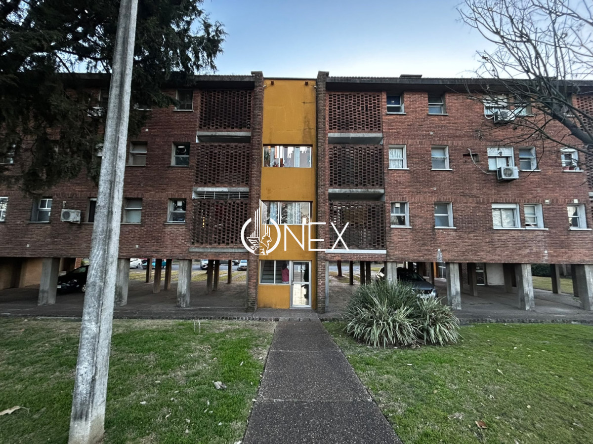 Traspaso Apartamento 2 Dormitorios Sobre Avenida