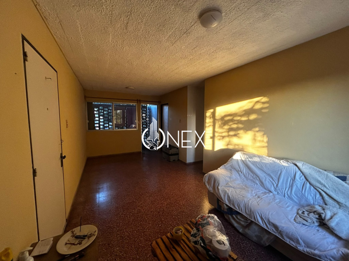 Traspaso Apartamento 2 Dormitorios Sobre Avenida · Photo 4