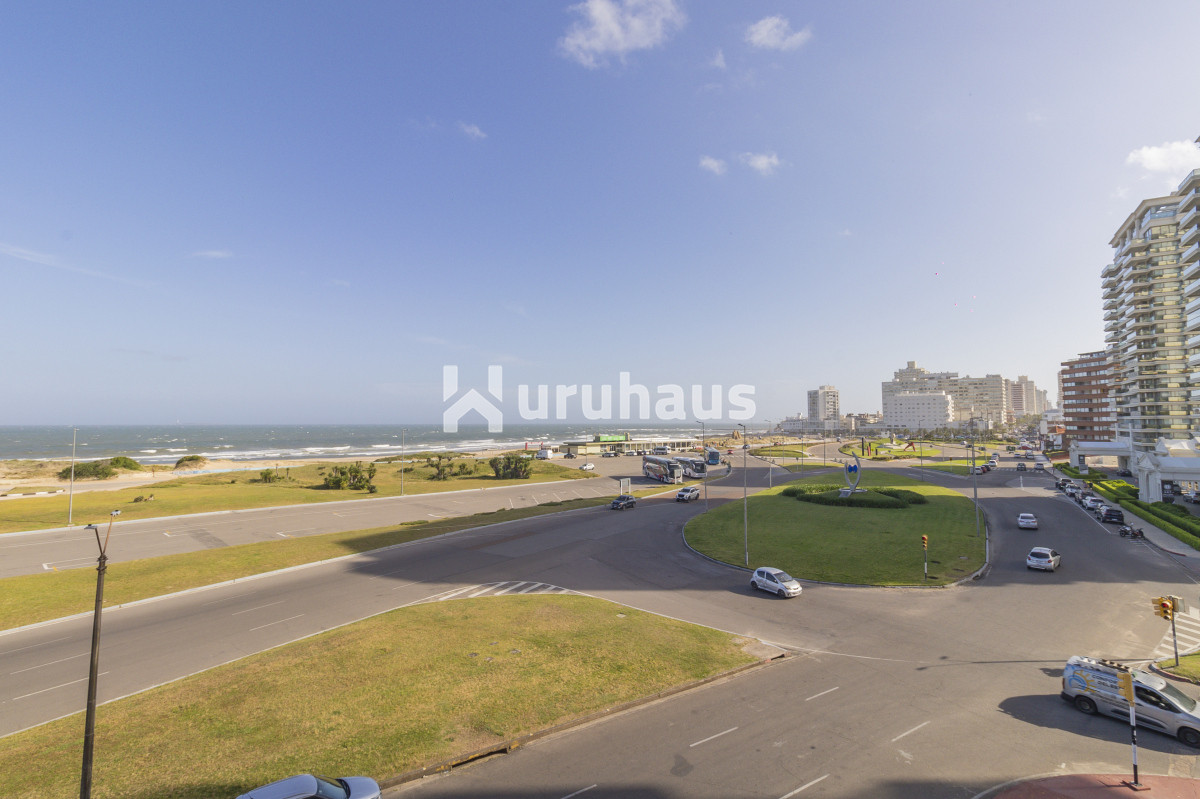 VENTA DEPARTAMENTO PRIMERA LINEA PLAYA BRAVA PUNTA DEL ESTE