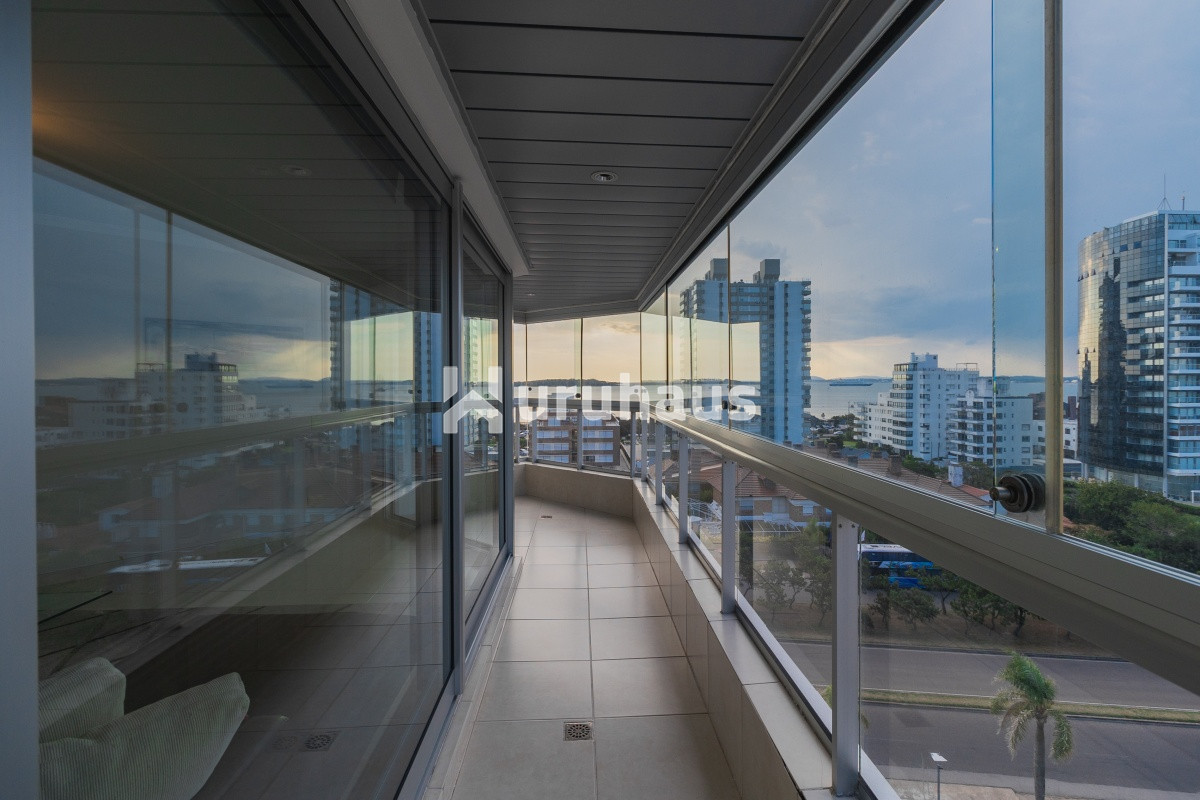 3 DORMITORIOS Y DEPENDENCIA - PLAYA MANSA - ART BOULEVARD