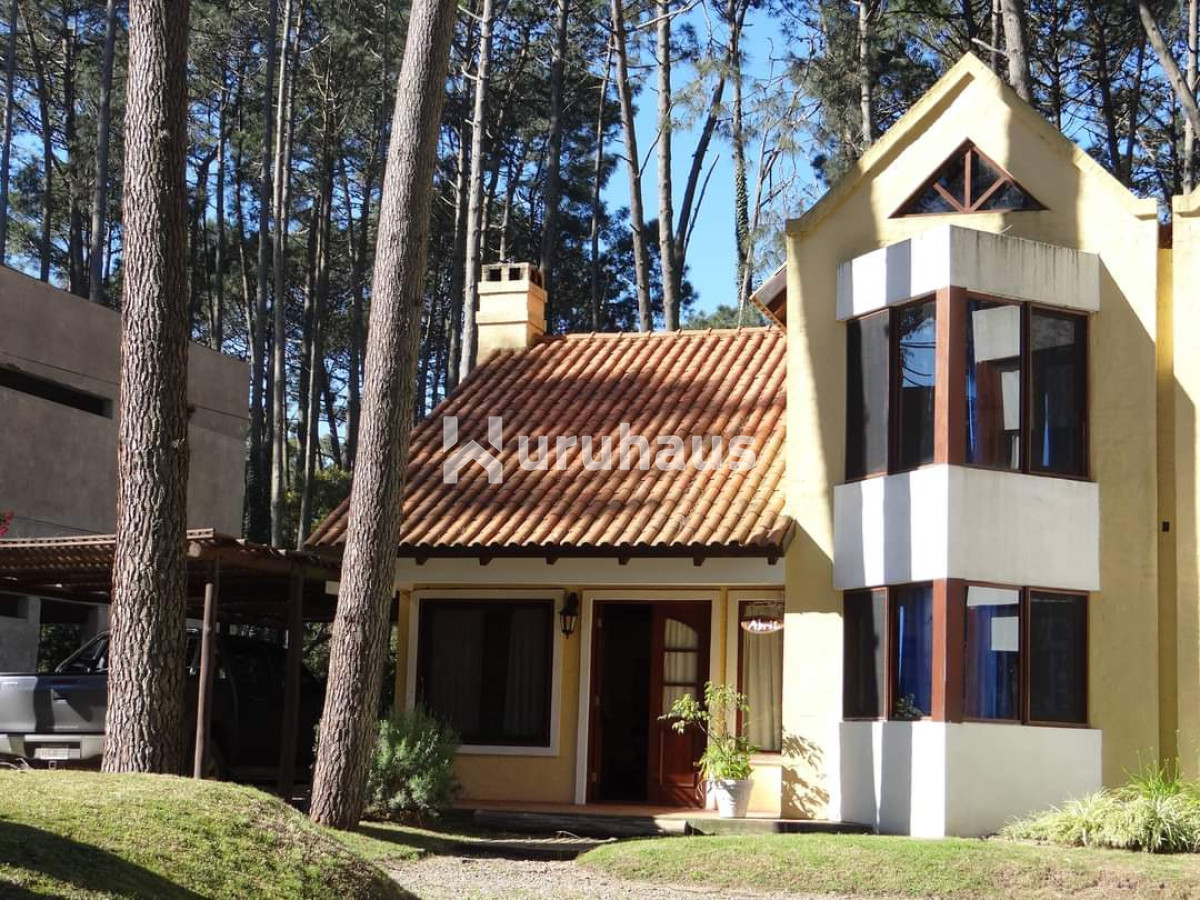 ALQUILER CASA TRES DORMITORIOS SOLANAS