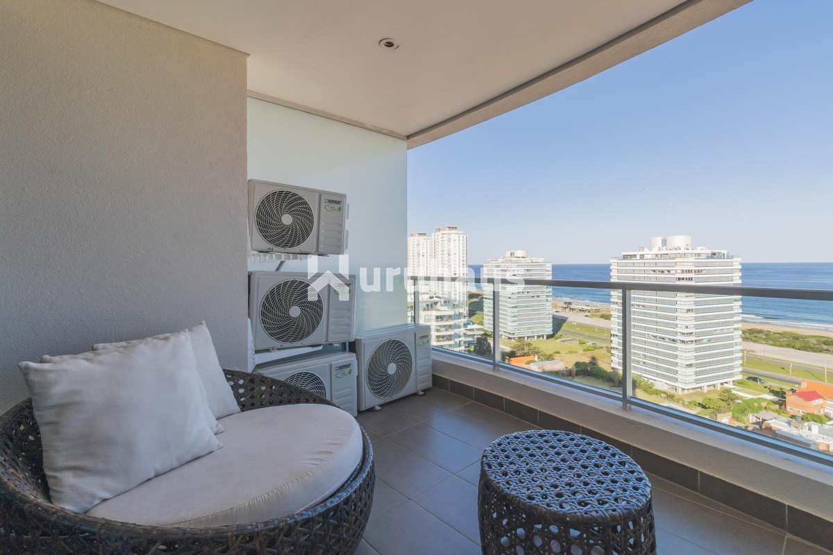 VENTA APARTAMENTO TRES DORMITORIOS PLAYA BRAVA WIND TOWER