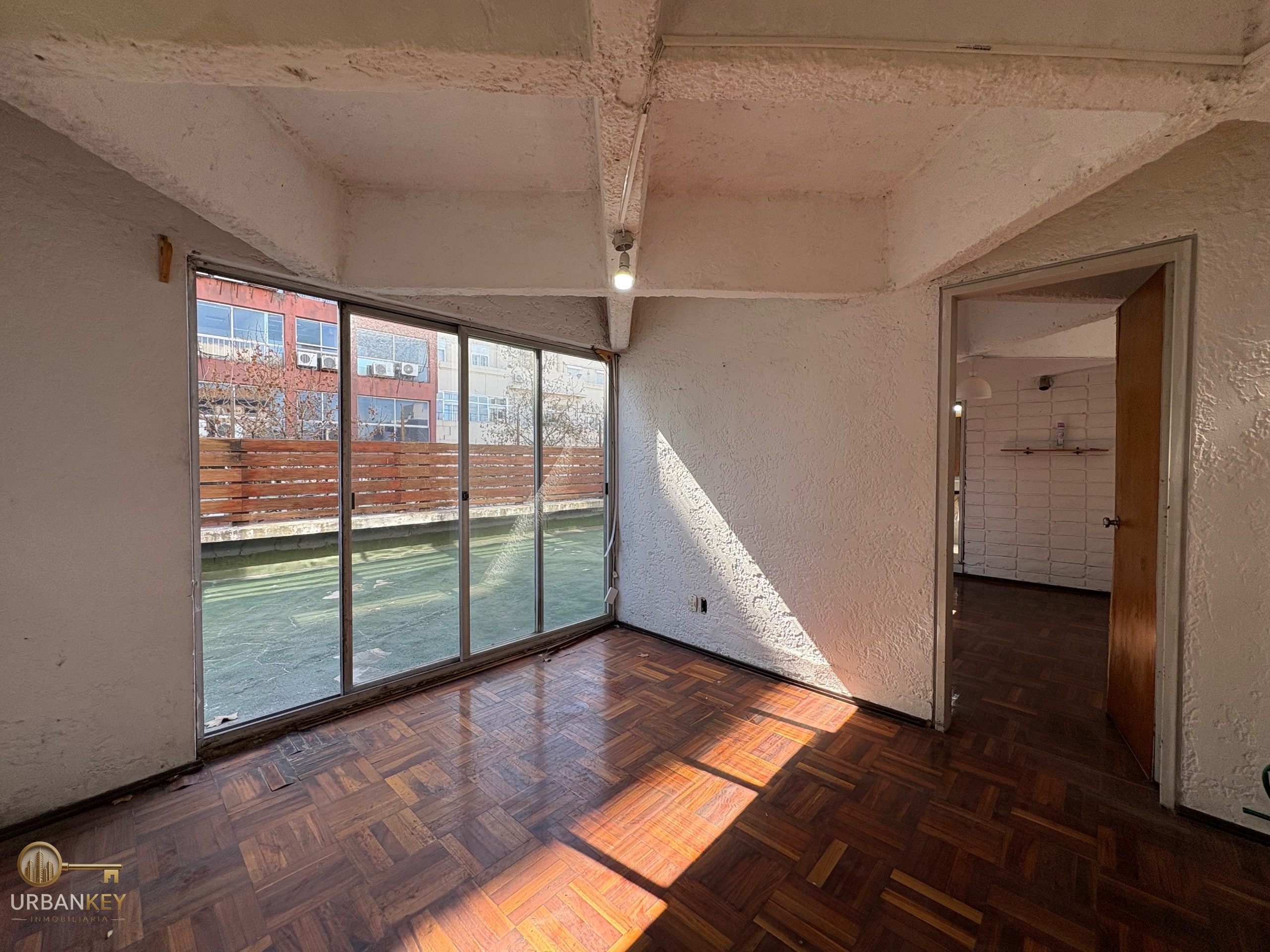 ALQUILER APARTAMENTO 1 DORMITORIO Y TERRAZA EN CENTRO SUR PRÓXIMO A RAMBLA