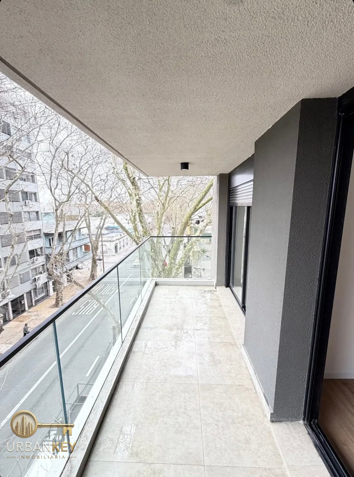 Alquiler de 1 Dormitorio con Balcón en Cordon · Foto 9