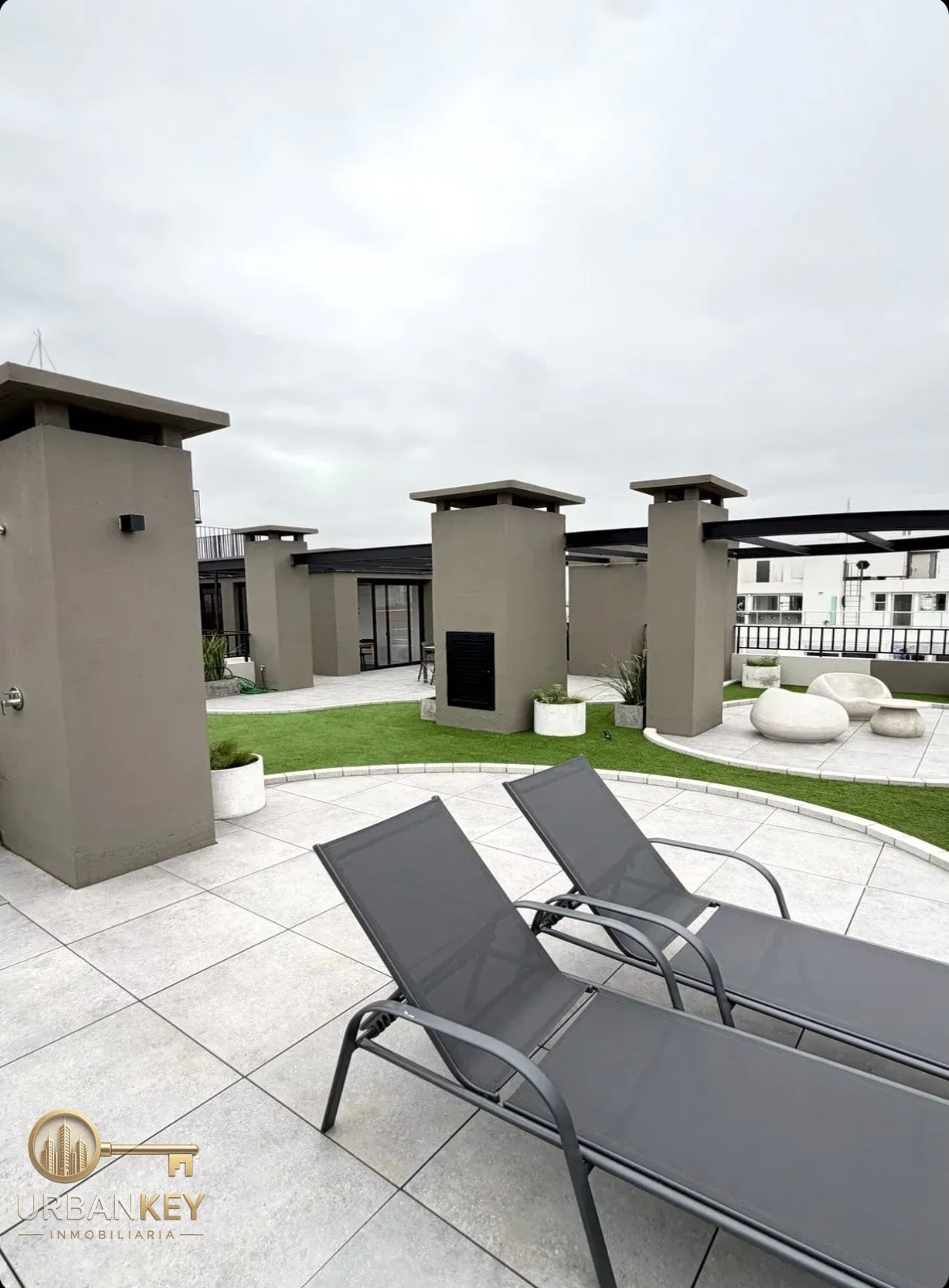 Alquiler de 1 Dormitorio con Balcón en Cordon · Foto 12
