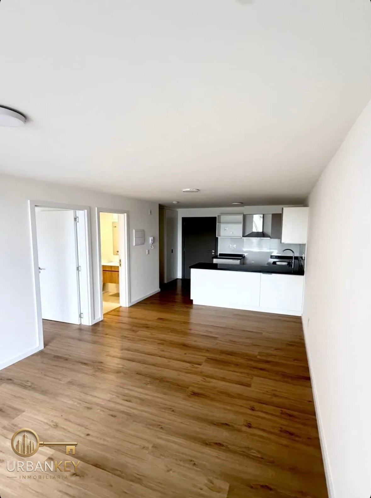 Alquiler de 1 Dormitorio con Balcón en Cordon · Foto 2