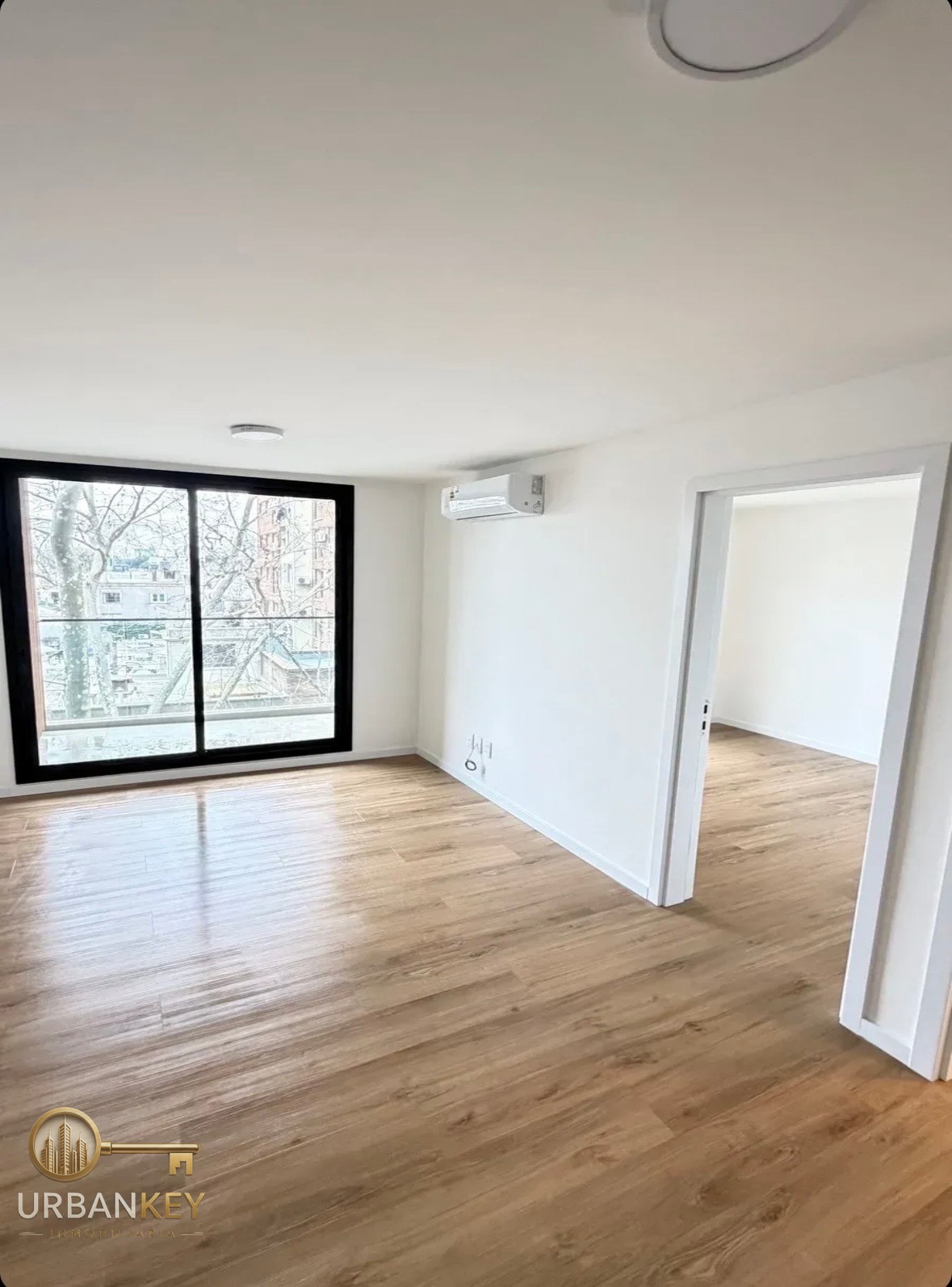 Alquiler de 1 Dormitorio con Balcón en Cordon · Foto 1